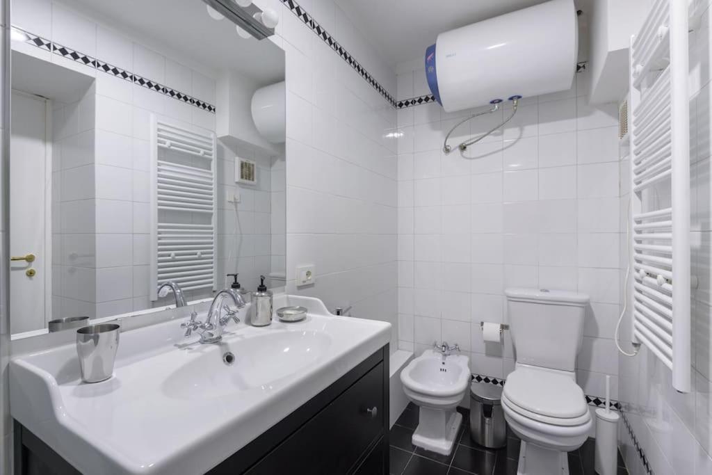 Discover The Pantheon From The Berardi Studio Flat Kültér fotó