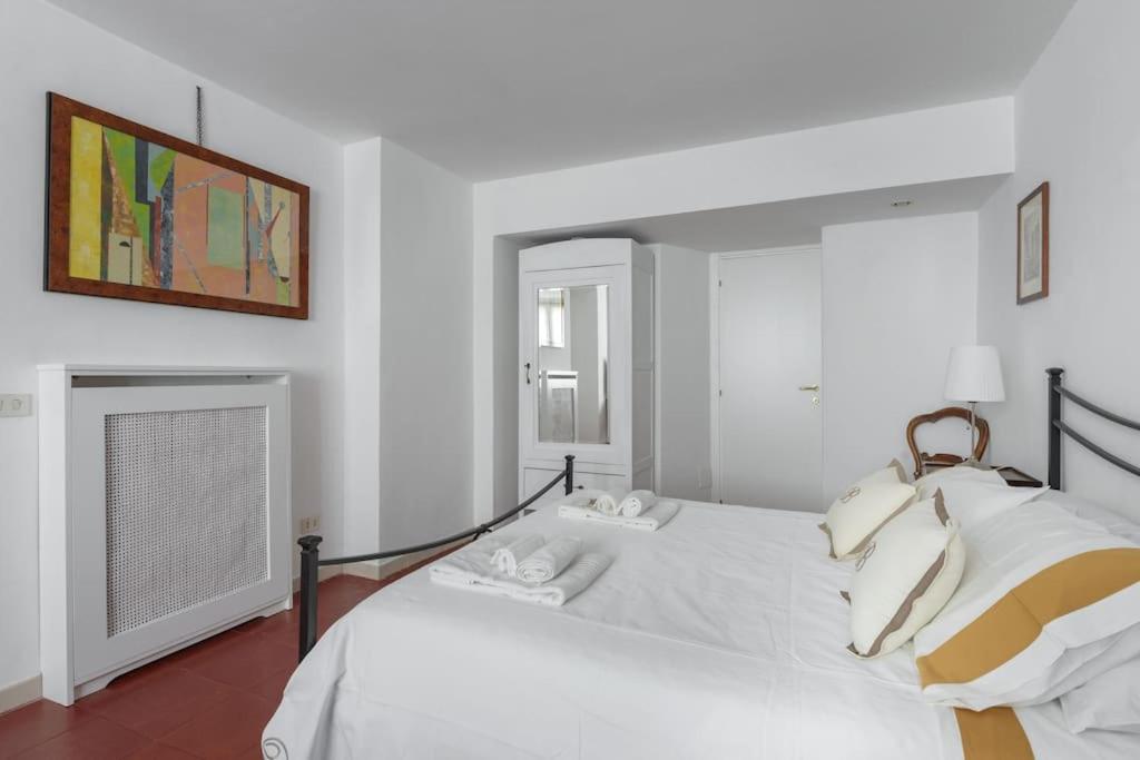 Discover The Pantheon From The Berardi Studio Flat Kültér fotó
