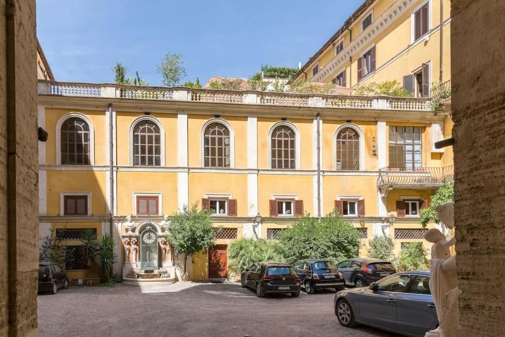 Discover The Pantheon From The Berardi Studio Flat Kültér fotó